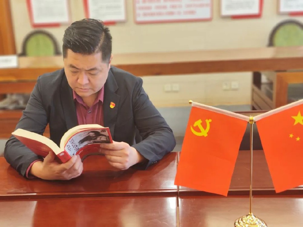 志存高遠(yuǎn)：讀紅書、建信念
